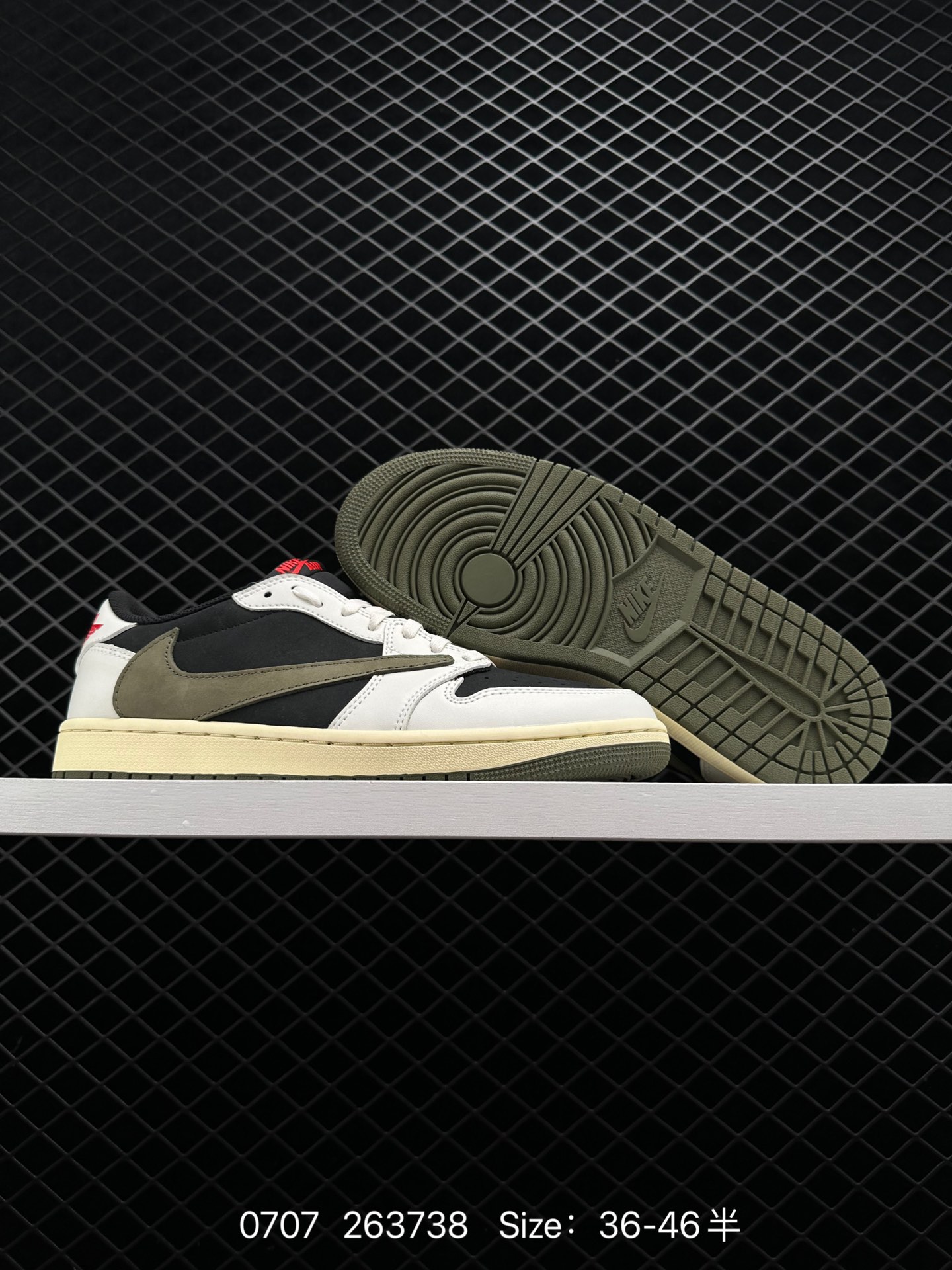 NIKE  Air Jordan 1 Low